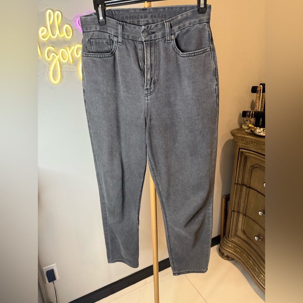 American Eagle Outfitters Gray Curvy Mom Jean
